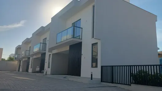 Casa de Condomínio com 3 Quartos à venda, 126m² no Buraquinho, Lauro de Freitas