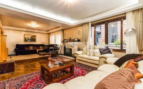 Casa com 4 Quartos à venda, 400m² no Três Figueiras, Porto Alegre