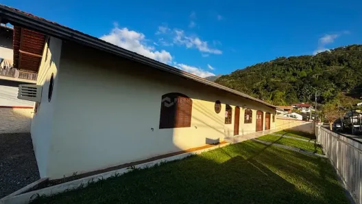 Casa com 4 Quartos para alugar, 110m² no Ilha da Figueira, Jaraguá do Sul