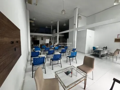 Imóvel Comercial à venda, 343m² no Jardim Carvalho, Porto Alegre