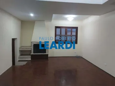 Casa de Condomínio com 3 Quartos para alugar, 280m² no Arujázinho IV, Arujá