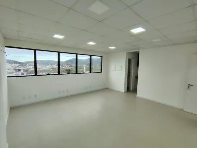 Sala Comercial à venda, 32m² no Centro, Biguaçu