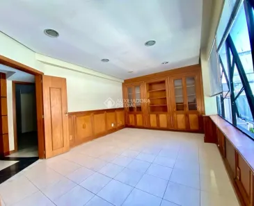 Sala Comercial à venda, 121m² no Menino Deus, Porto Alegre