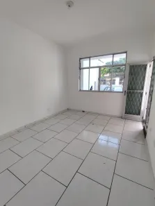 Casa com 3 Quartos para alugar, 60m² no Padre Miguel, Rio de Janeiro