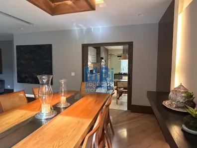 Apartamento com 4 Quartos para alugar, 220m² no Campo Belo, São Paulo