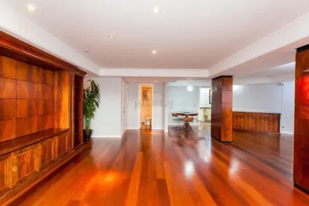 Apartamento com 2 Quartos para alugar, 237m² no Água Verde, Curitiba