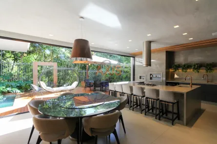 Casa de Condomínio com 4 Quartos à venda, 438m² no São Braz, Curitiba