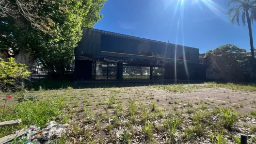 Prédio Comercial para alugar, 1000m² no Navegantes, Porto Alegre