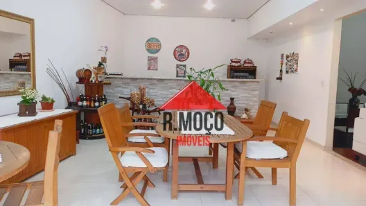 Sobrado com 3 Quartos à venda, 250m² no Jardim Triana, São Paulo