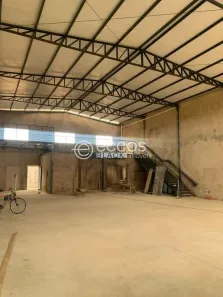Galpão/Depósito/Armazém à venda, 360m² no Segismundo Pereira, Uberlândia