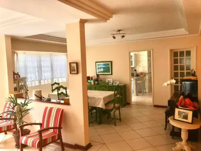 Sobrado com 4 Quartos à venda, 250m² no Jardim Armênia, Mogi das Cruzes