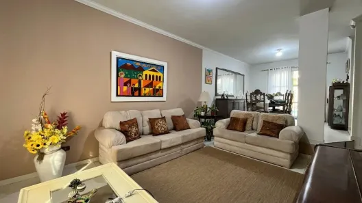 Casa com 3 Quartos para alugar, 500m² no Guanabara, Londrina