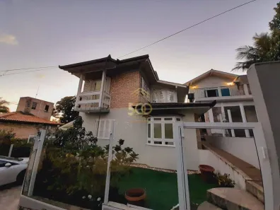 Casa com 4 Quartos à venda, 241m² no Ponta de Baixo, São José