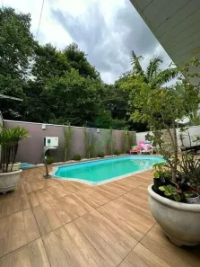 Sobrado com 3 Quartos à venda, 195m² no Jardim Crystal Park, Jacareí