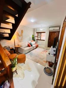 Casa de Condomínio com 3 Quartos para alugar, 196m² no Guarujá, Porto Alegre