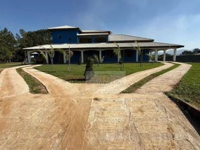 Fazenda/Sítio com 3 Quartos à venda, 900m² no Sítios de Recreio Mantiqueira, Caçapava