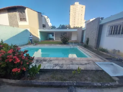 Casa com 3 Quartos à venda, 240m² no Santa Rosa, Niterói