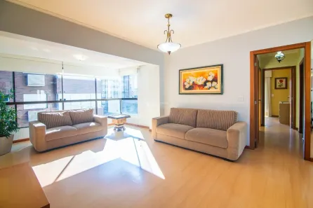 Apartamento com 3 Quartos à venda, 173m² no Jardim Botânico, Porto Alegre