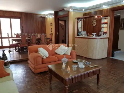 Casa com 3 Quartos à venda, 298m² no Medianeira, Porto Alegre