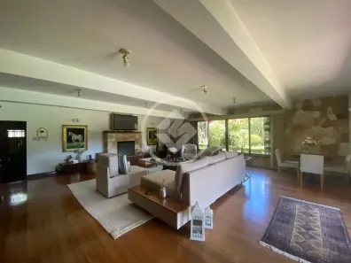 Casa com 5 Quartos à venda, 576m² no Araras, Teresópolis