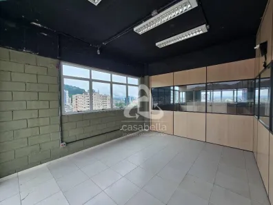 Sala Comercial para alugar, 500m² no Vila Mathias, Santos