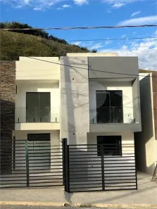 Casa com 2 Quartos à venda, 99m² no Santa Rita do Zarur, Volta Redonda