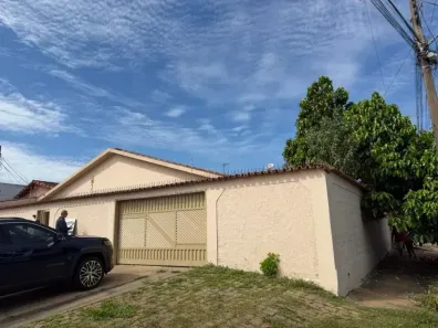 Casa com 3 Quartos à venda, 387m² no Conjunto Morada Nova, Goiânia