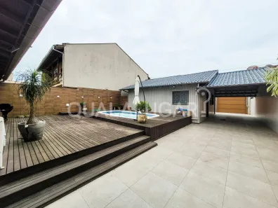 Casa com 2 Quartos para alugar, 105m² no Humaitá de Cima, Tubarão