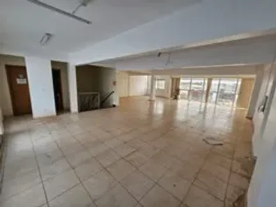 Prédio Comercial para alugar, 624m² no Zona Industrial, Brasília