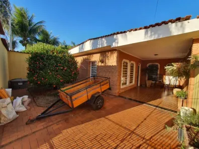 Casa com 3 Quartos à venda, 250m² no Vila Maria Luiza, Ribeirão Preto