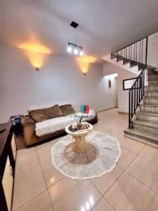 Sobrado com 3 Quartos à venda, 137m² no Parque Maria Domitila, São Paulo