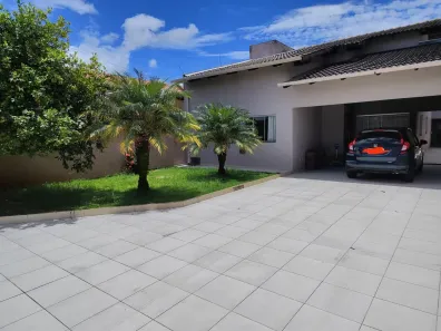 Casa com 3 Quartos à venda, 430m² no São Carlos, Anápolis