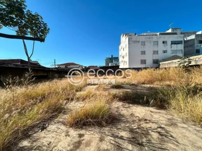 Lote/Terreno à venda, 600m² no Nossa Senhora Aparecida, Uberlândia