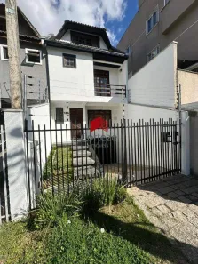 Sobrado com 3 Quartos à venda, 145m² no Tarumã, Curitiba
