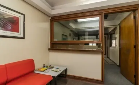 Sala Comercial para alugar, 134m² no Mont Serrat, Porto Alegre