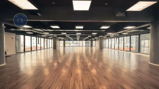 Sala Comercial para alugar, 883m² no Pinheiros, São Paulo