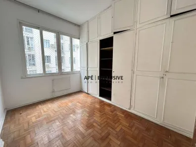 Apartamento com 2 Quartos à venda, 50m² no Leme, Rio de Janeiro
