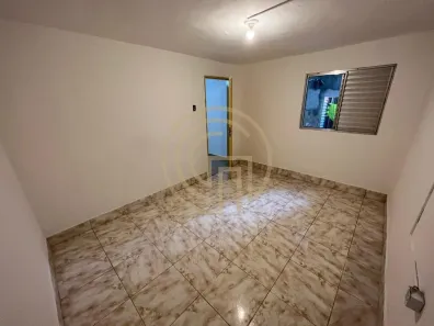 Casa com 2 Quartos para alugar, 50m² no Parque Santo Antônio, São Paulo