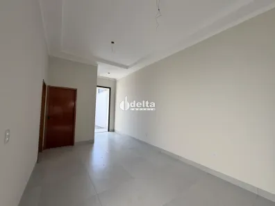 Casa com 3 Quartos à venda, 86m² no Novo Mundo, Uberlândia