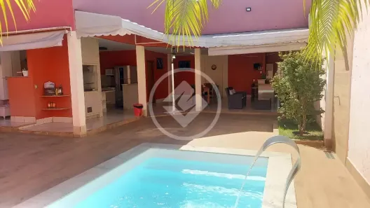 Casa com 3 Quartos à venda, 260m² no Nossa Senhora Aparecida, Uberlândia