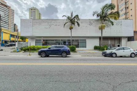 Ponto Comercial com 8 Quartos para alugar, 1196m² no Parada Inglesa, São Paulo