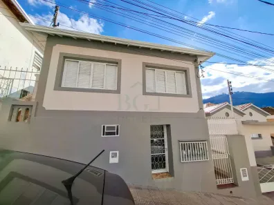 Casa com 3 Quartos para alugar, 70m² no Centro, Poços de Caldas