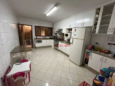 Sobrado com 3 Quartos à venda, 202m² no Vila Augusta, Guarulhos