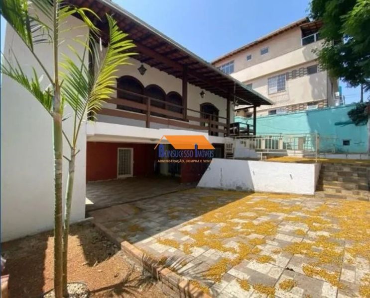 Casa com 7 quartos — Santa Rosa, Belo Horizonte