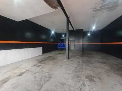 Galpão/Depósito/Armazém para alugar, 110m² no Jardim Britânia, Caraguatatuba