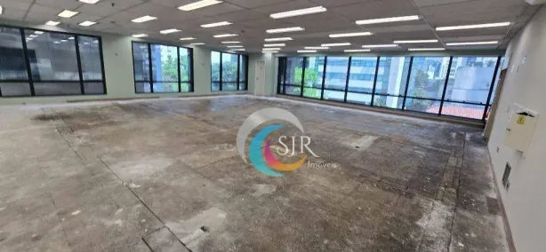 Sala Comercial para alugar, 218m² no Cerqueira César, São Paulo