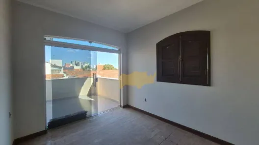 Casa com 3 Quartos para alugar, 295m² no Vila Santo Antônio, Rio Claro