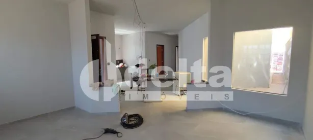 Casa com 3 Quartos à venda, 160m² no Segismundo Pereira, Uberlândia