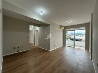 Apartamento com 2 Quartos à venda, 80m² no Barreiros, São José
