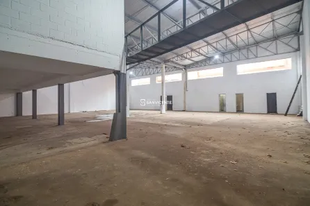 Galpão/Depósito/Armazém para alugar, 670m² no Anchieta, Porto Alegre
